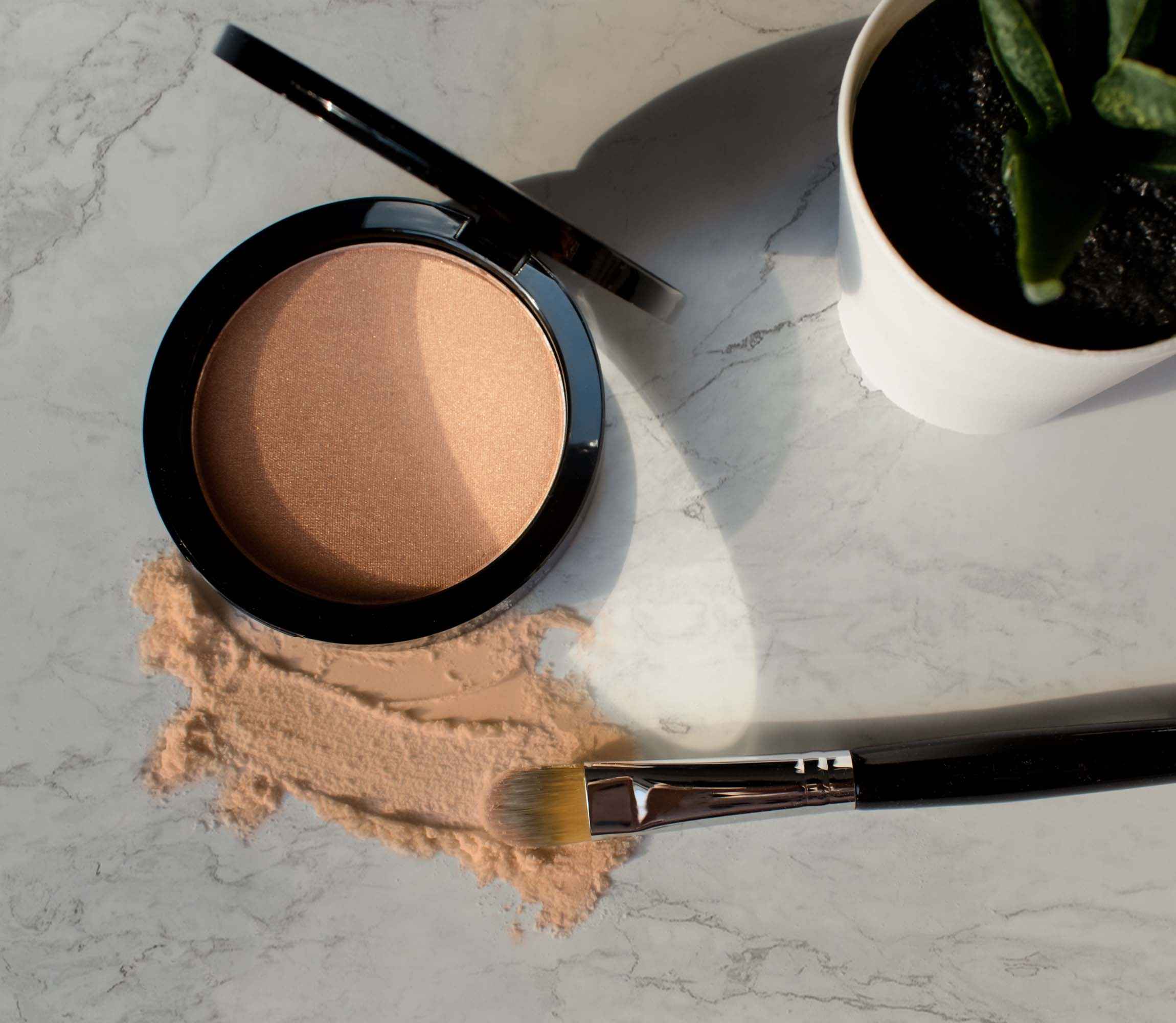 Image of Luminizing Face, Eye & Body Powder – Glowy LMZ01 | Vegan, Paraben & Talc Free