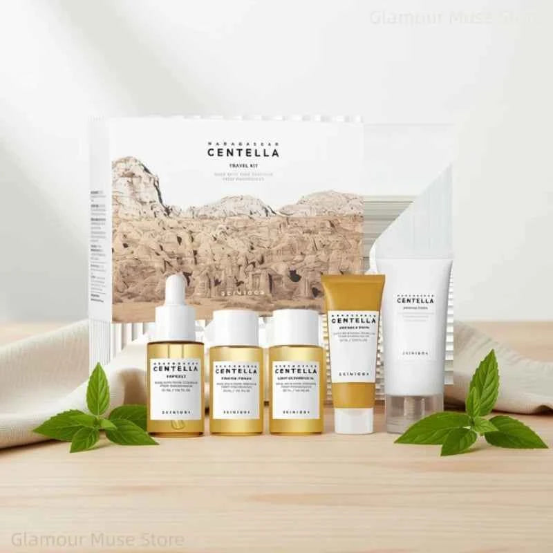 Image of Koreanisches Centella Reise-Set, Toner, Ampulle, Beruhigungscreme, Reinigungsöl, Ampullen-Schaum, Tägliche Basis-Hautpflege Mini 5-teiliges Geschenkset