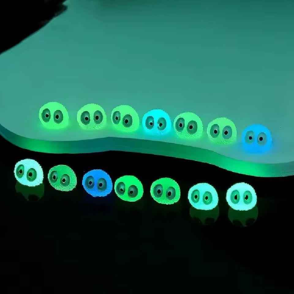 Image of Glow in the Dark Mini – Figuren – 14er – Set – Mehrfarbig – Höhe 1cm – Leuchtende Deko für Terrarium, Pflanzen & Regal-1