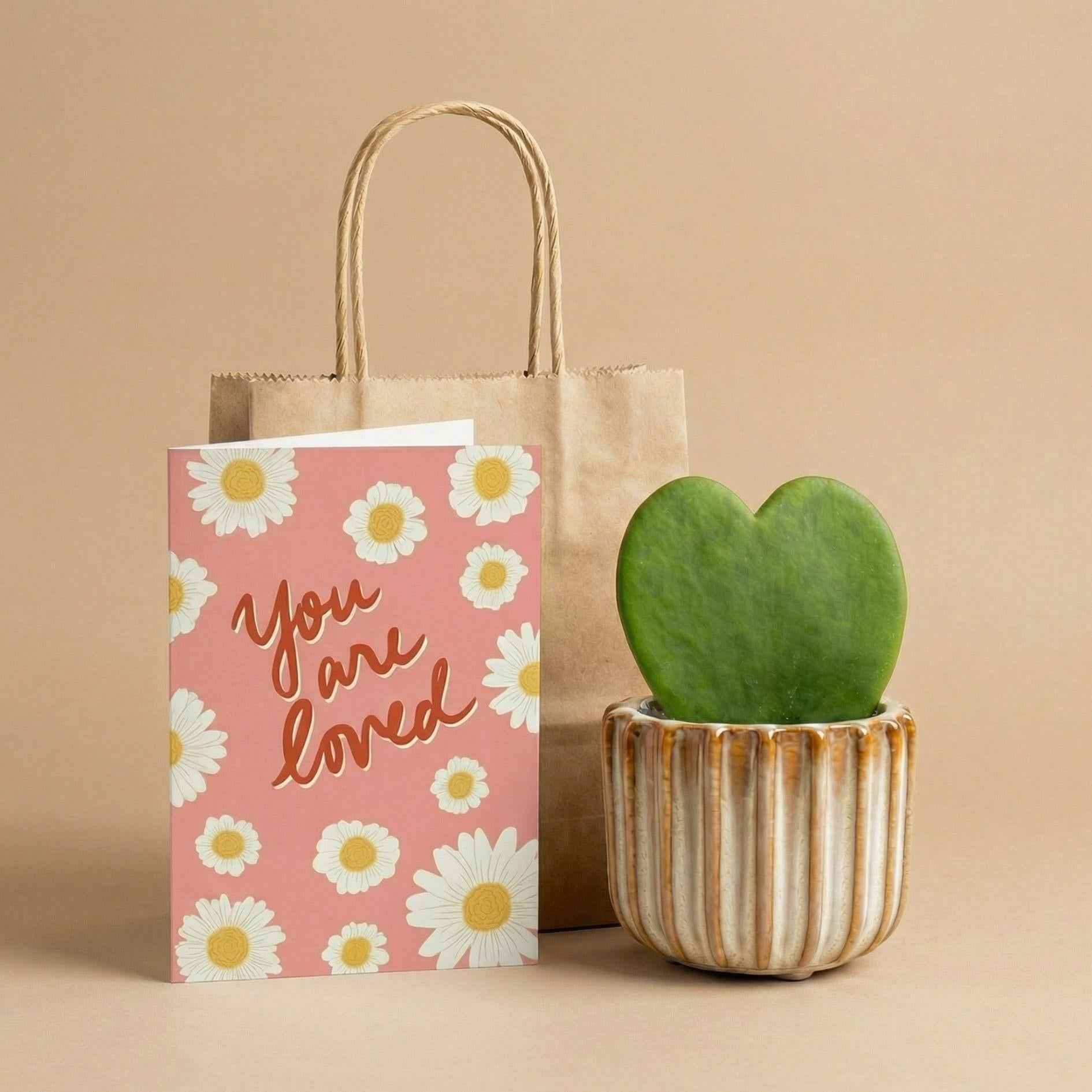 Image of Geschenkset mit Herzpflanze Hoya kerrii Dekom Topf Grußkarte und Geschenktüte liebevolles Mini Geschenkset für Muttertag Geburtstag Valentinstag