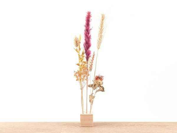 Image of Trockenblumenständer aus Holz – Größe S – 4x4x4cm – Halter mit 16 Löchern für Trockenblumen & Kräuterarrangements-0