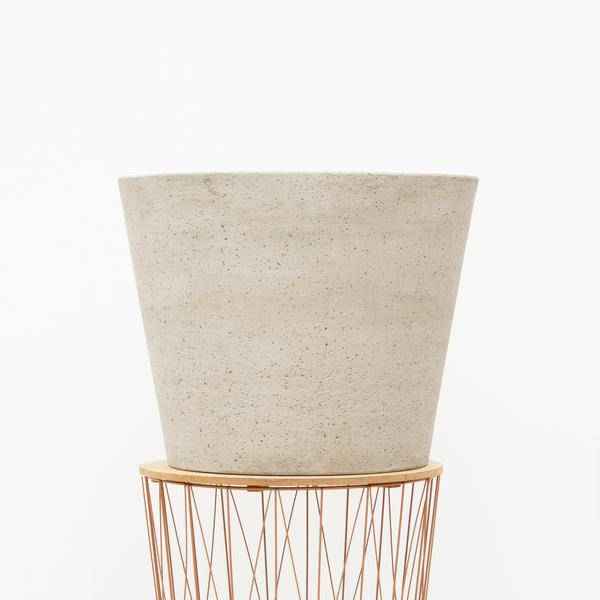 Image of Eimer Topf Beige Washed – L – 58x50cm – Großer Pflanzeimer aus robustem Material – Stilvoll & vielseitig für Garten, Balkon & Innenbereich
